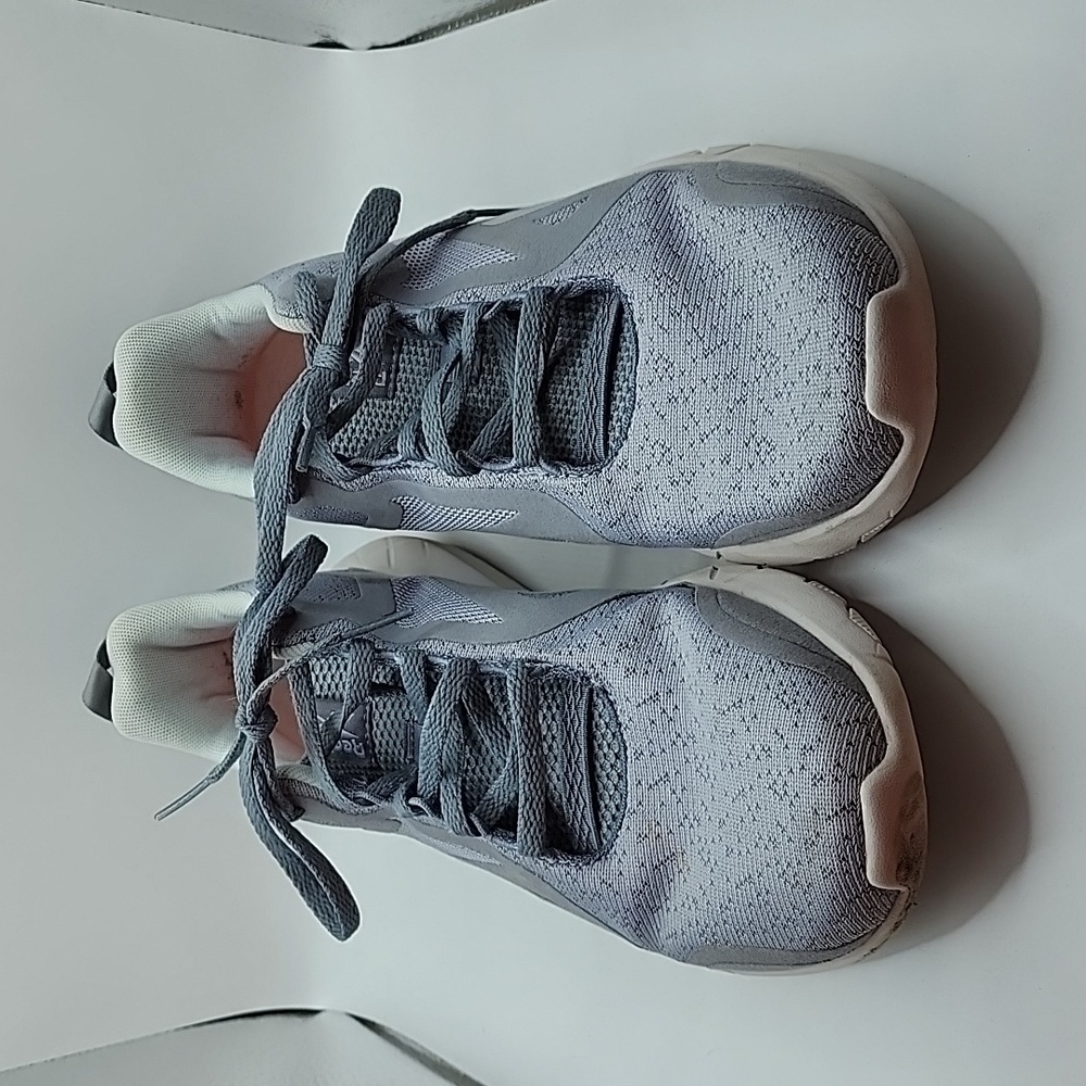 Reebok Grey tennis shoes women's size 8.5